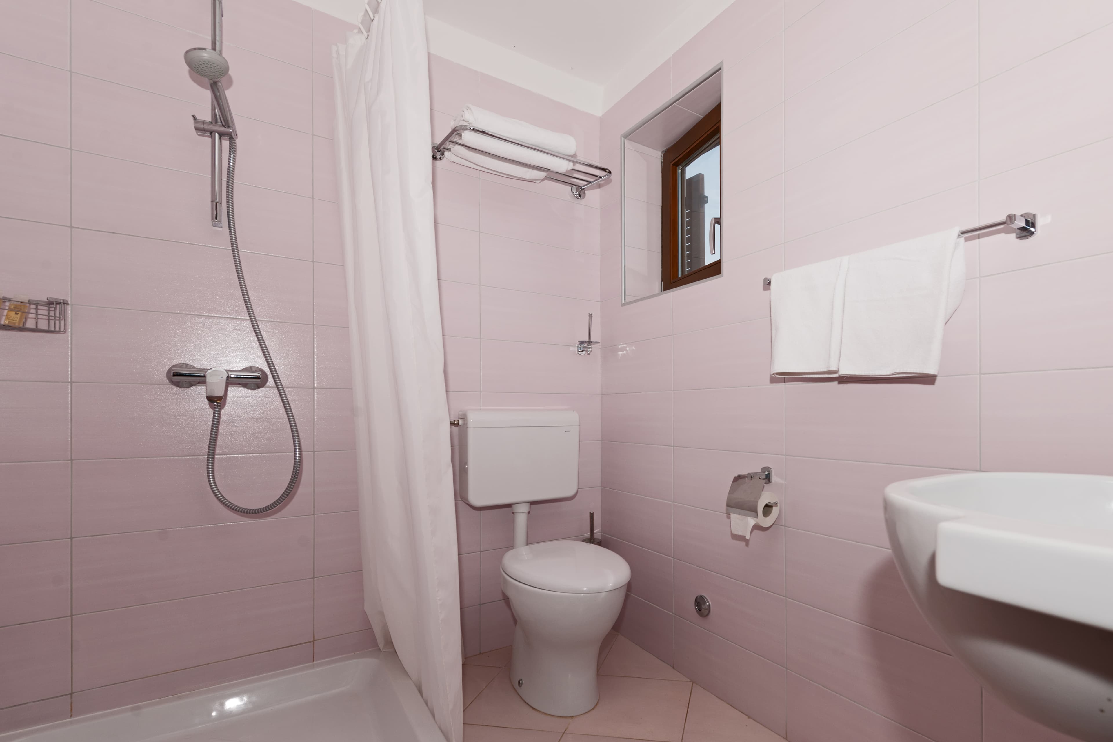 Dvojlôžková izba s možnosťou prístelky (balkón) C21 - foto 1