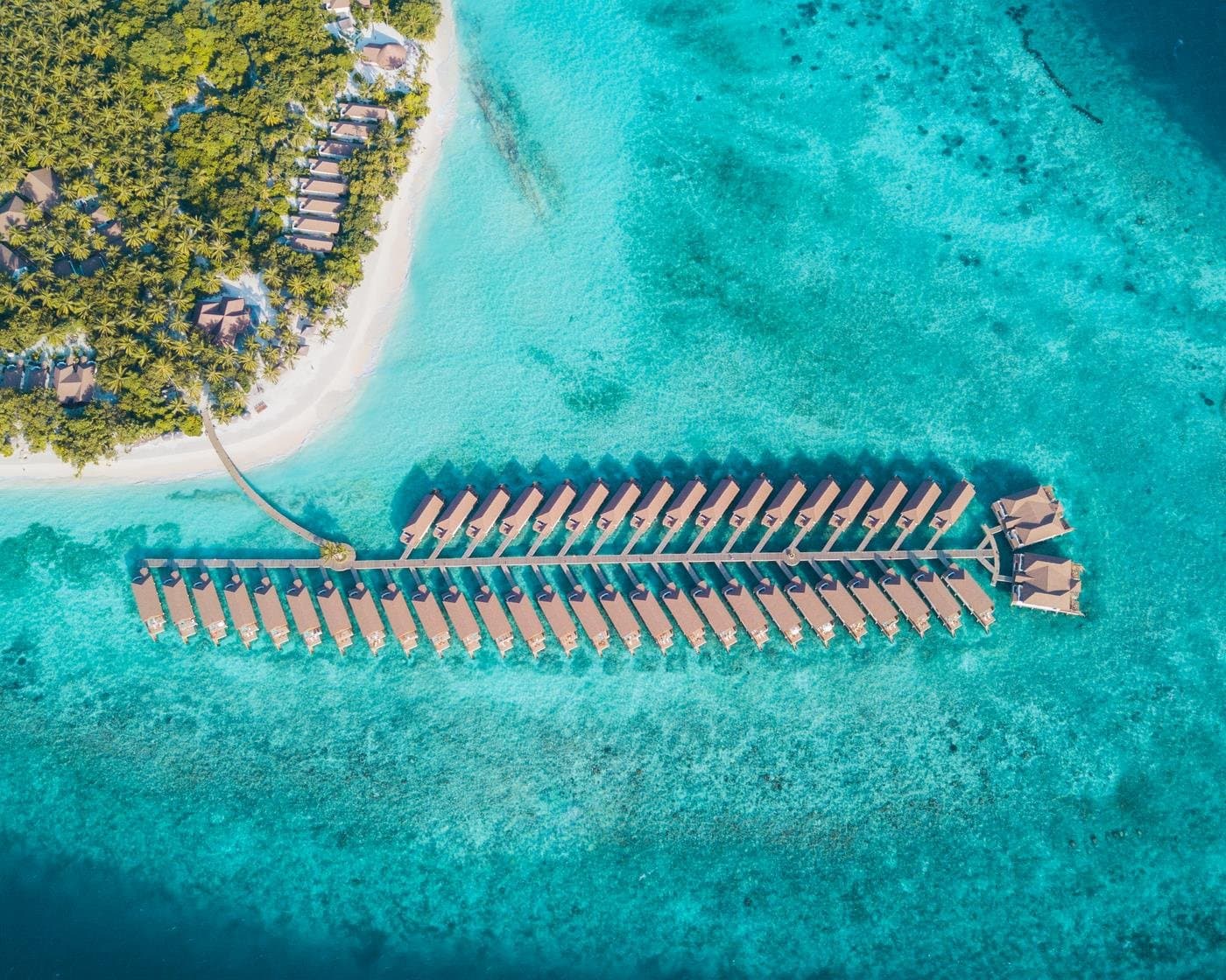 Reethi Faru Resort 4★