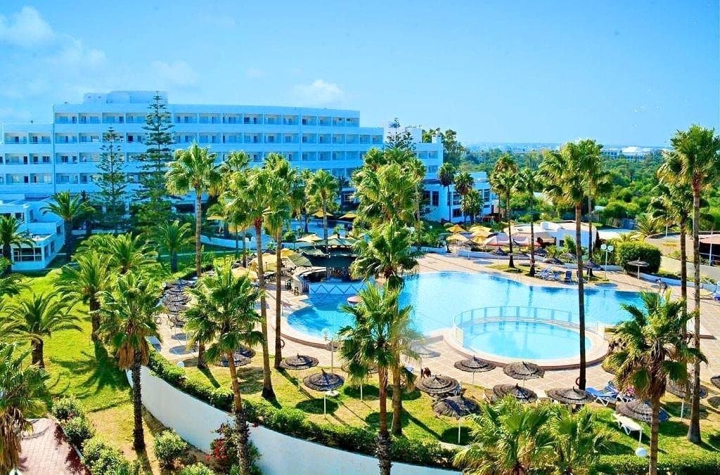 Club Tropicana 3★