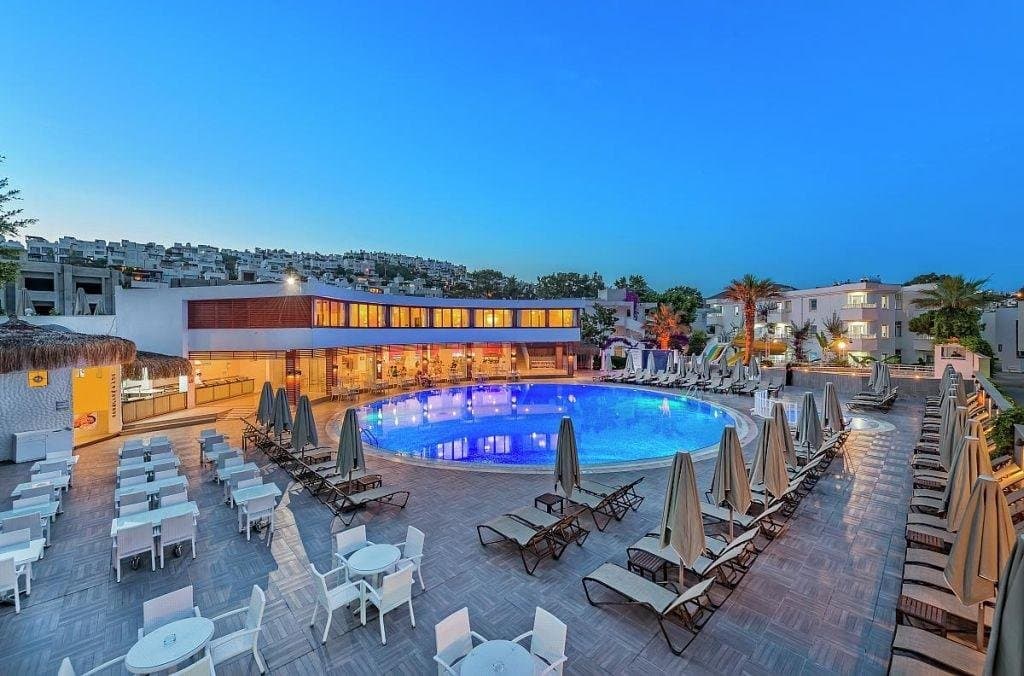 Bendis Beach Hotel 4★