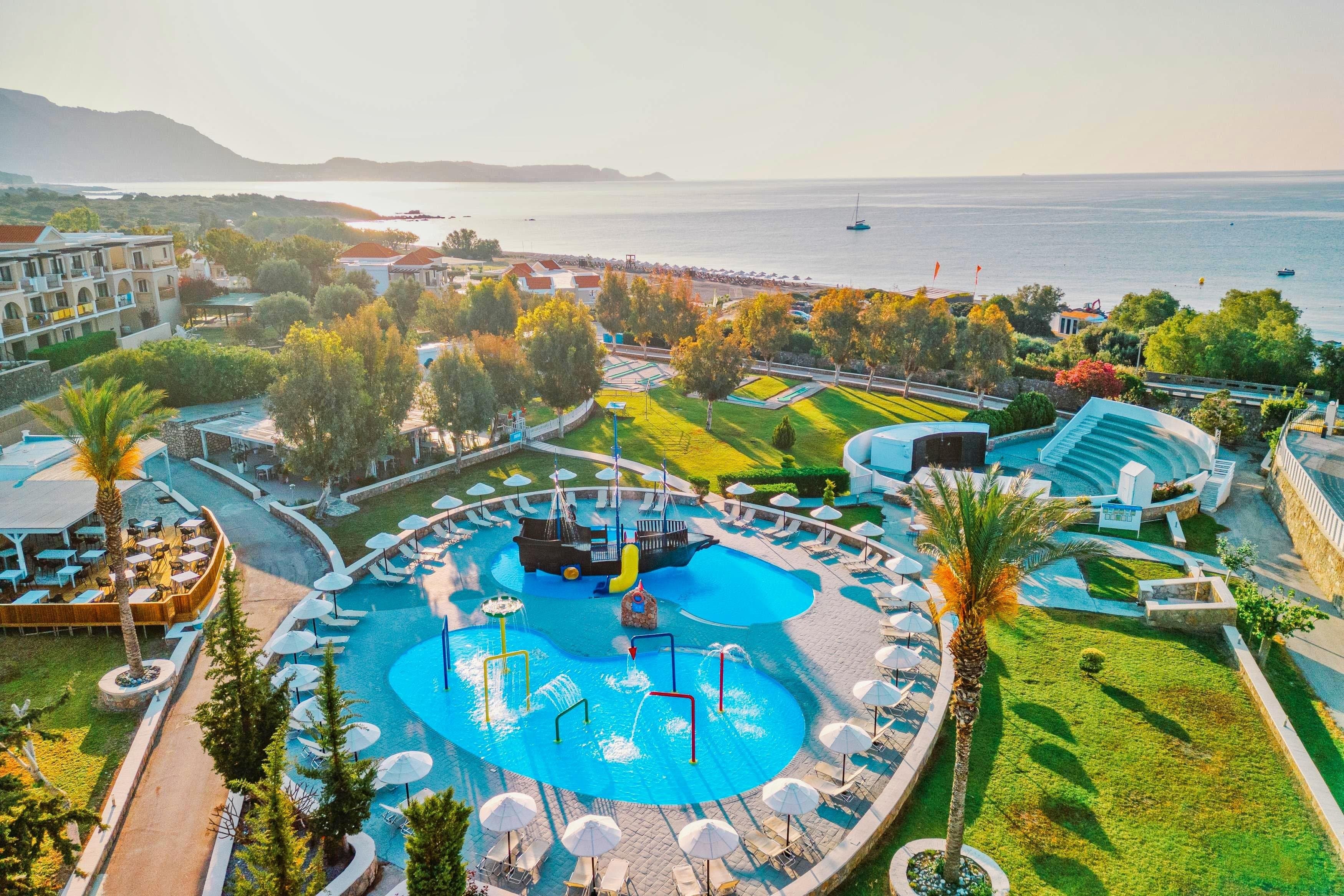 Kiotari Miraluna Beach Resort 4.5★