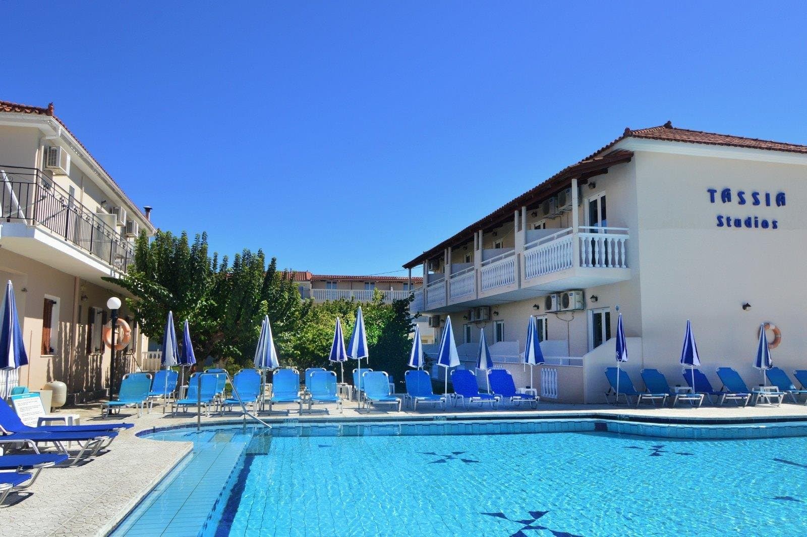 Tassia hotel 3★